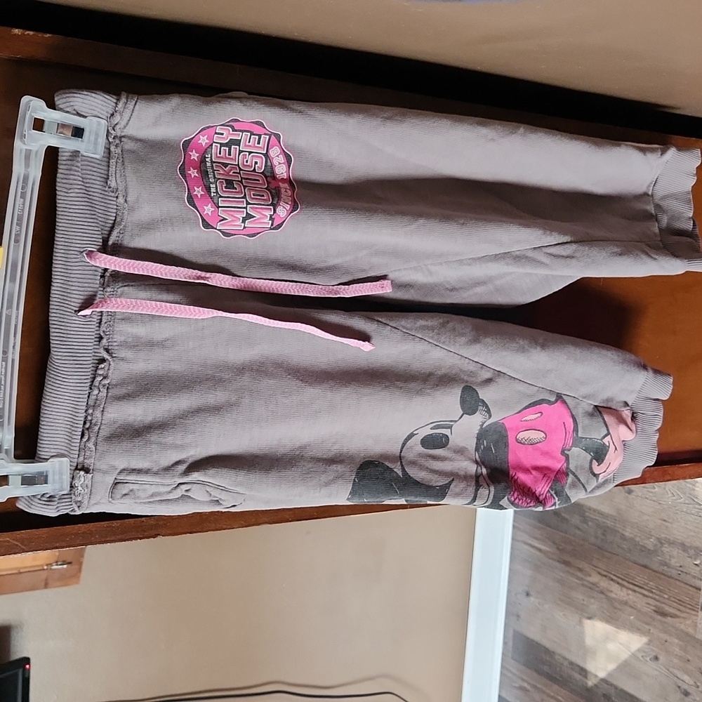 Mickey Mouse capris